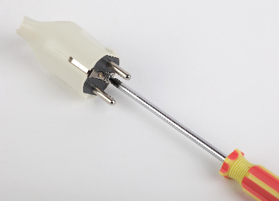 Вилка c/з 16A с кольцом непрямой ввод белая (10/200/6000) V3